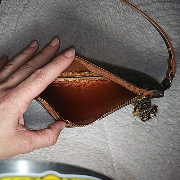 Michael Kors clutch - Picture 6 of 8